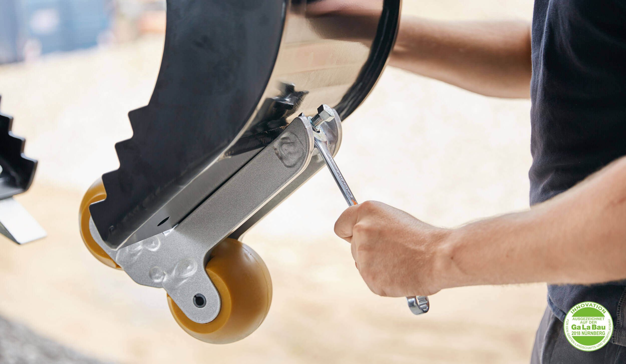 Pipegrip beim Anbau an einen Sortiergreifer